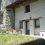 Maison De La Place דירה *