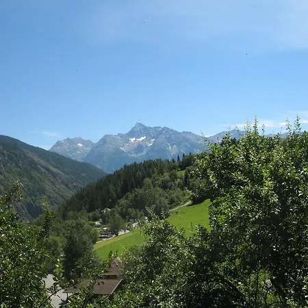 Maison De La Place Appartement