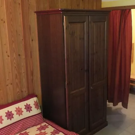 Maison De La Place Appartement *