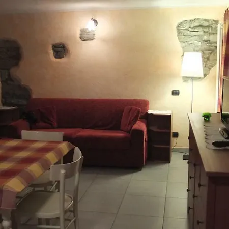 Maison De La Place * Doues