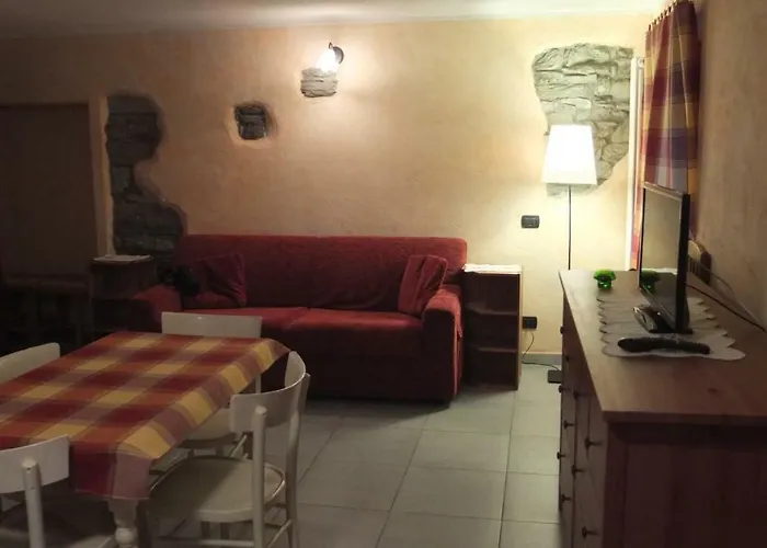 Maison De La Place * Doues